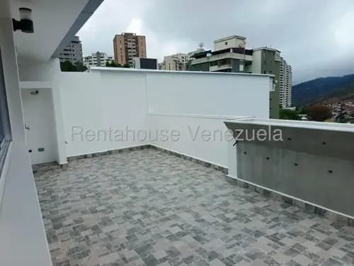 Ad Grandiosa Casa En Venta En Lomas De Prados Del Este #25-20071