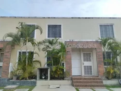 Maria Luisa Mendoza Ofrece En Alquiler Hermosa Casa En Optimas Condiciones Con 2 Habitaciones 1 Baño Acabados Modernos Bellas Areas Comunes! 2 6 1 4 9 2 3.