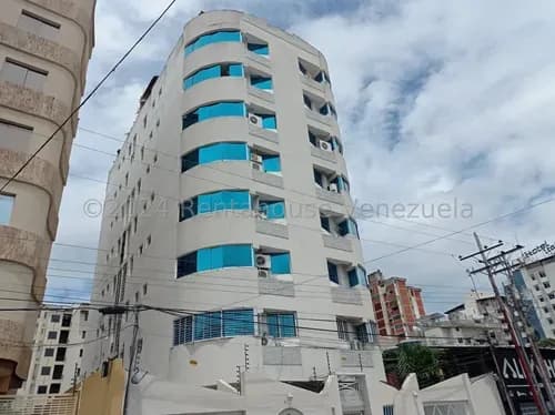 Apartamento En Venta De 130mts Urb El Bosque Resid. Salhos (planta Electrica) 25-13879 Avel
