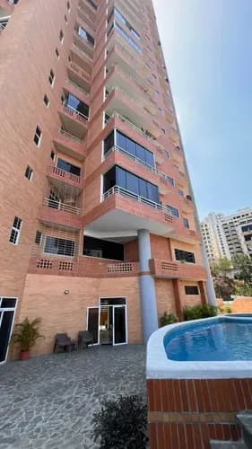 Jhonny Alquila Apartamento 109 M2 El Bosque Valencia A Estrenar Planta 100% Pozo Aol
