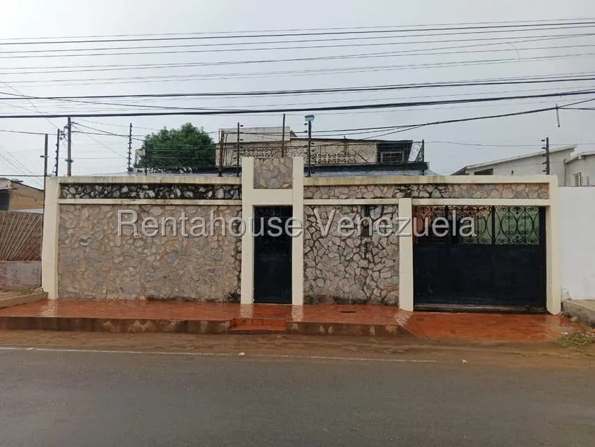 Casa (Multipes Niveles) en Venta en Zapara, Zulia