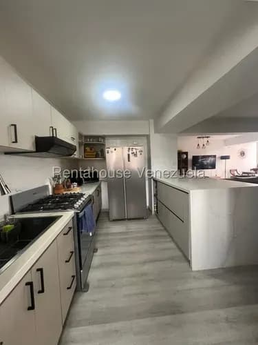 Lld/ En La Urbanización Los Pinos De La Boyera Apartamento En Venta 26-19414