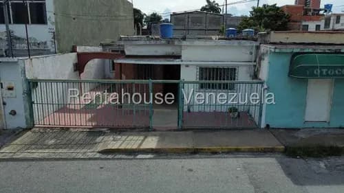Marydoll Mogollón Vende Casa Comercial Con Excelente Ubicación, Urb. Nueva Segovia, Barquisimeto-lara
