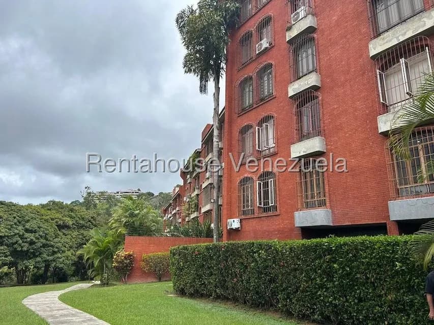 Apartamento (Planta Baja) en Alquiler en La Tahona, Distrito Metropolitano