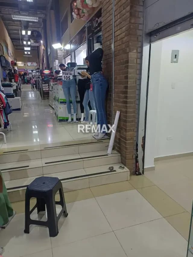 LOCAL EN ALQUILER EN GRAN BAZAR