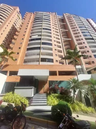 Ha Venta De Exclusivo Apartamento En El Parral, Res. Le Parc Suite 33131055