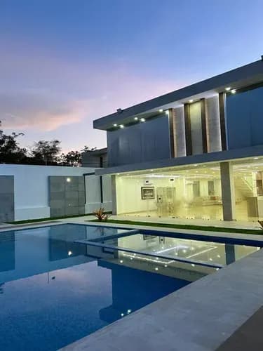 Espectacular Casa Urb. Terrazas Del Country Guataparo Totalmente Equipada. Yc