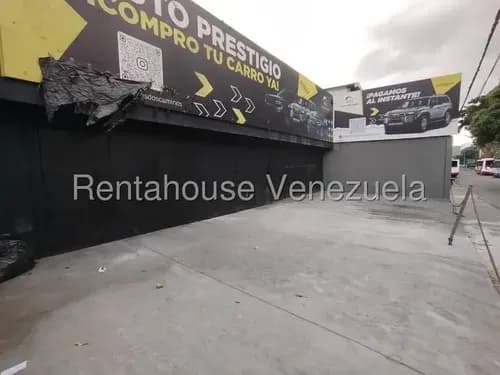 Los Dos Caminos !! Alquiler Fabuloso Local Comercial A Pie De Calle, A Pocos Metros Av. Rómulo Gallegos, 240 M2, 3 Baños, 6 Pe. Ideal Para Concesionario De Carros, Motos Y Toda Clase De Negocios !!