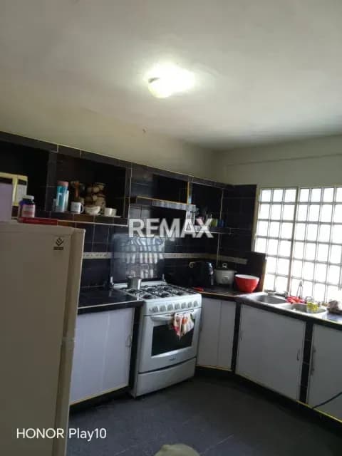 EN VENTA CASA EN URBANIZACION CALICANTO, SECTOR PROVIS, CARORA