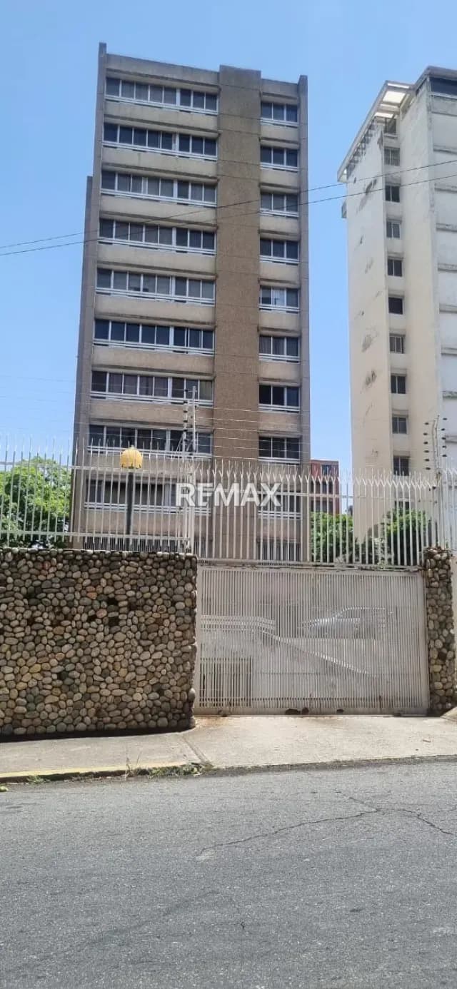 APARTAMENTO EN VENTA - URB. LA FLORIDA