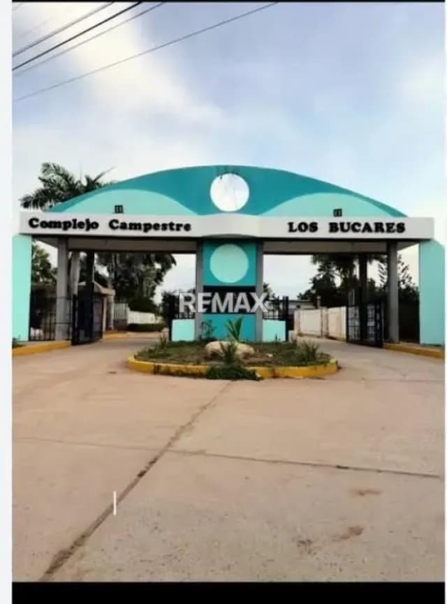 TERRENO COMERCIAL EN EL COMPLEJO CAMPESTRE LOS BUCARES