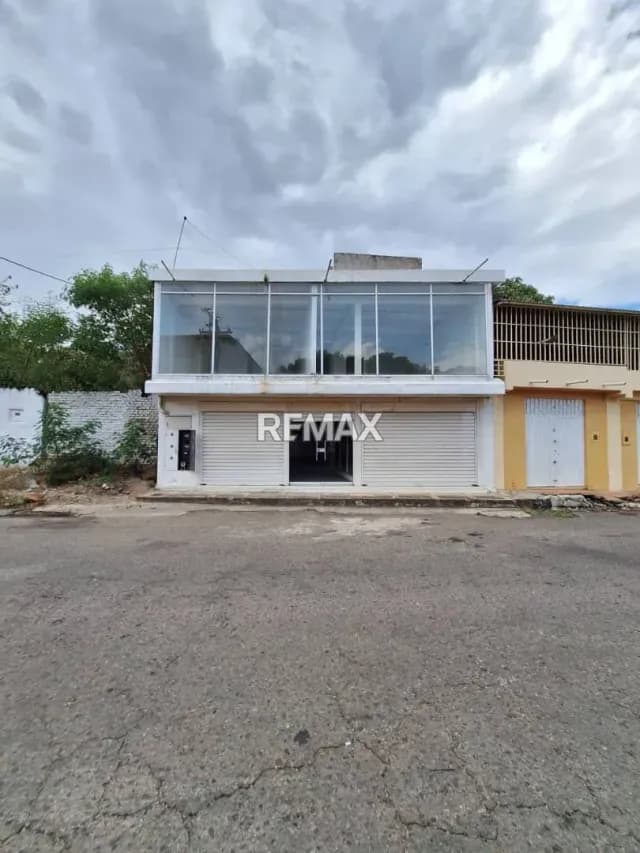 EN VENTA EDIFICIO COMERCIAL SAN ANTONIO DEL TACHIRA