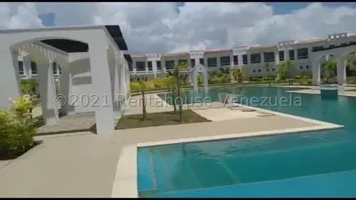 Townhouse En Venta Puerto Encantado Mls #22-10635 Sc