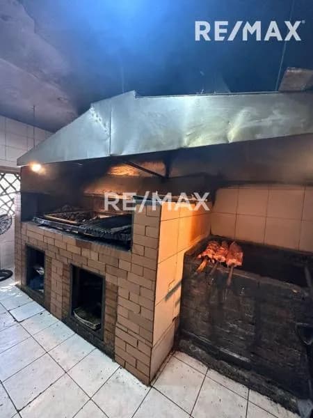 RESTAURANTE OPERATIVO EN TIERRA NEGRA