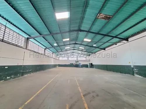 Julio Latouche 26-13416 Galpón Industrial En Alquiler Zona Industrial Castillito San Diego De 3.010 Mtrs De Terreno Y 2829,45 Mtrs De Construcción.