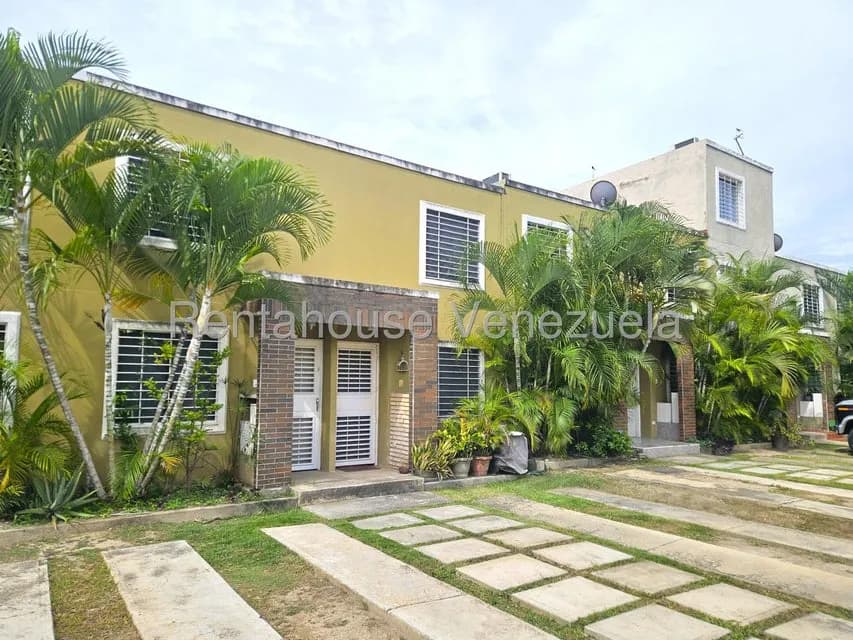 Casa (Duplex) en Alquiler en Caminos de Tarabana, Lara