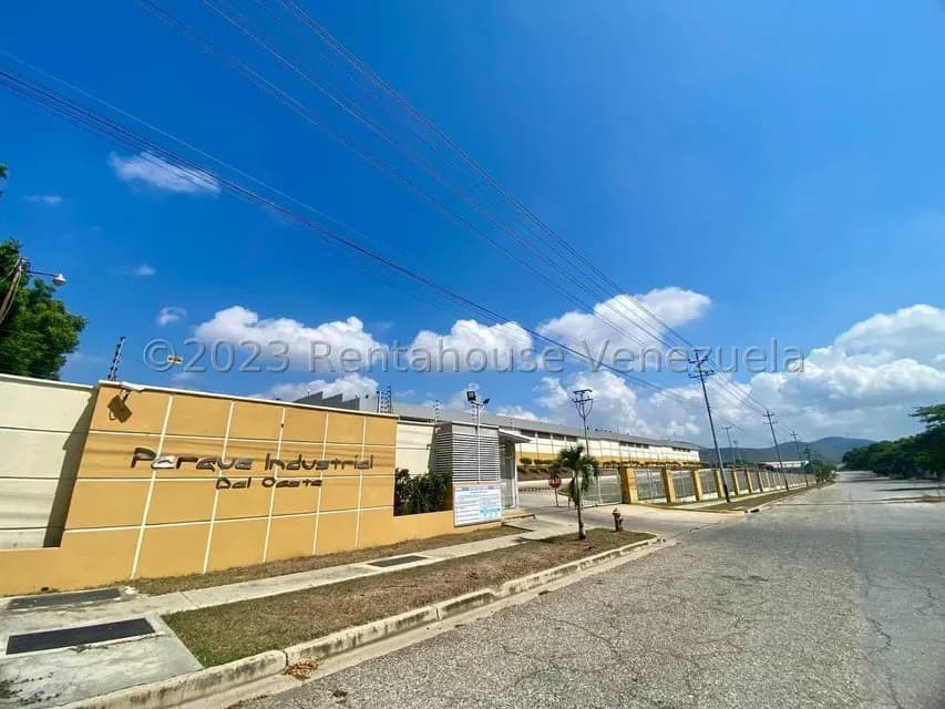 Comercial (Galpon - Deposito) en Venta en Zona Industrial 2, Lara