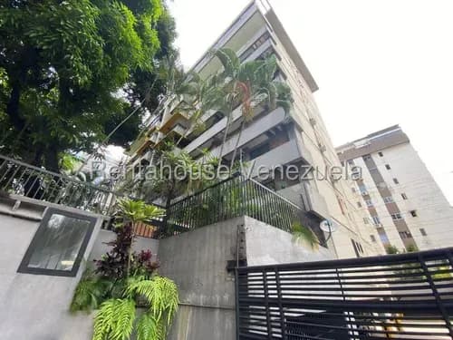 Ss: Vende Apartamento 26-21372 En Altamira De 191.50 M2, Remodelado