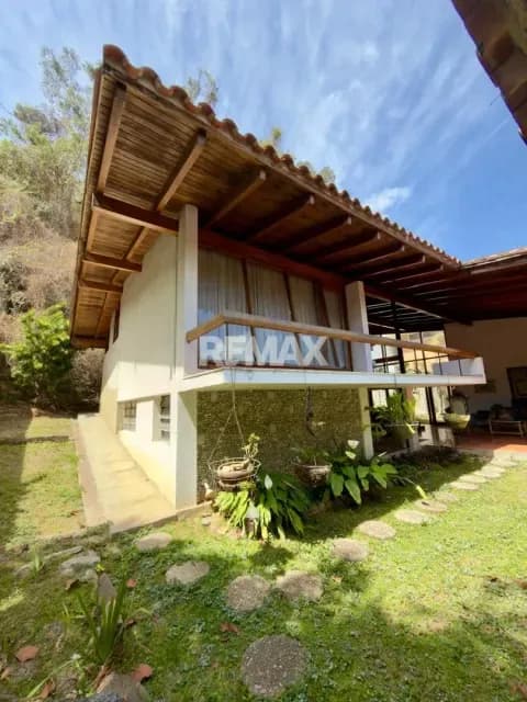se vende casa en el Peñon