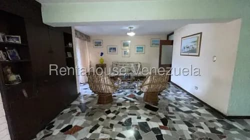 Amplio Apartamento En Venta Excelente Zona Los Chaguaramos 26-15441 Hgk