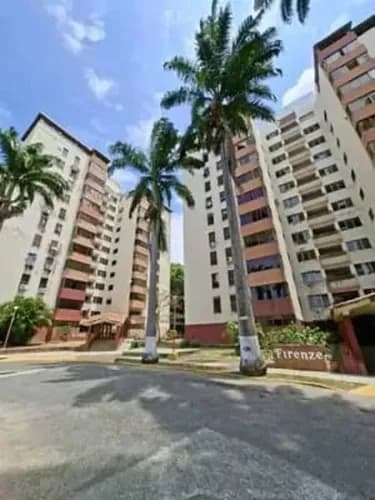 Apartamento En Venta En Residencias Villa Toscana Tazajal Naguanagua. St