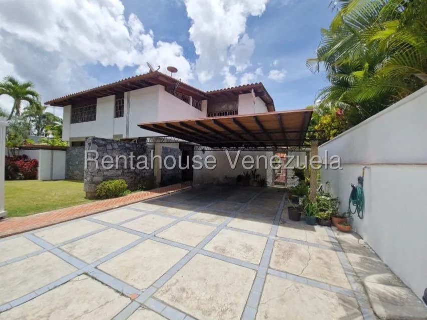 Casa (1 Nivel) en Venta en Prados del Este, Distrito Metropolitano