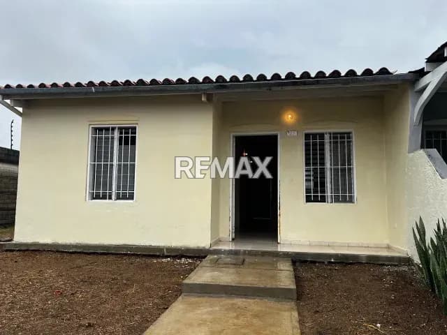 En venta Casa Urb. Llano Alto
