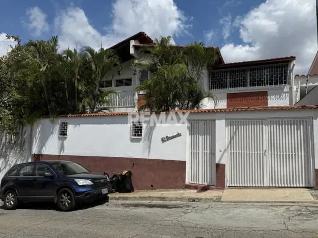 Quinta El Diamante: Oportunidad, Solidez, Seguridad y Confort en ALTO PRADO