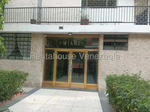 Se Vende Bello Apartamento En Los Palos Grandes Mls 26-17083