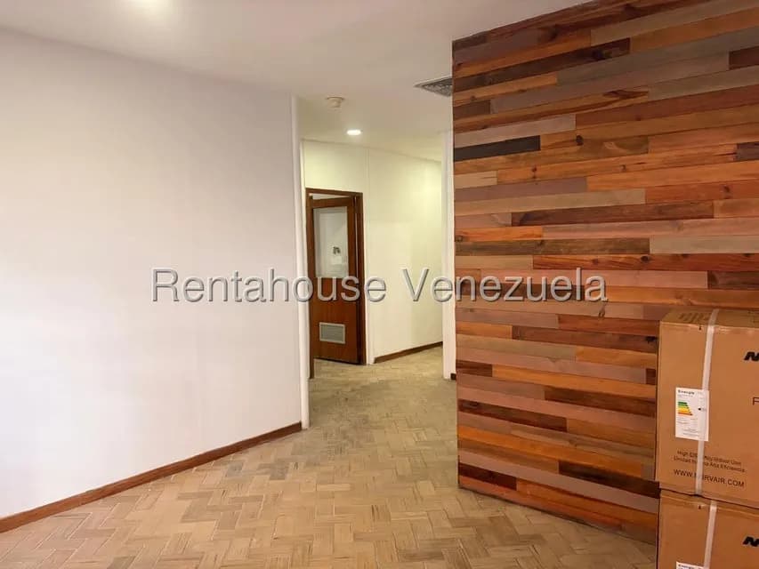 Comercial (Oficina) en Alquiler en Dr Portillo, Zulia