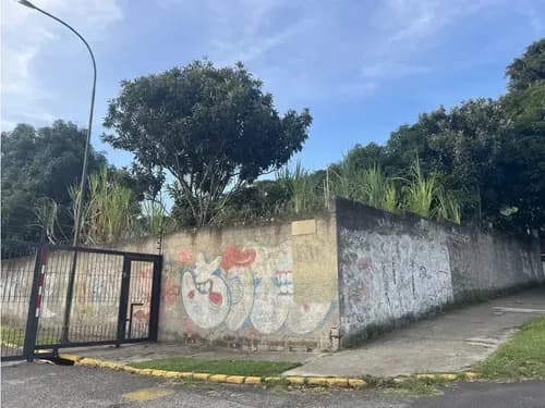 El Cafetal Terreno En Venta