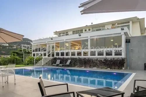 Agp Casa Quinta Con Acabados De Lujo, En Venta En Prados Del Este, Con Vista Panorámica 25-6891 Ys