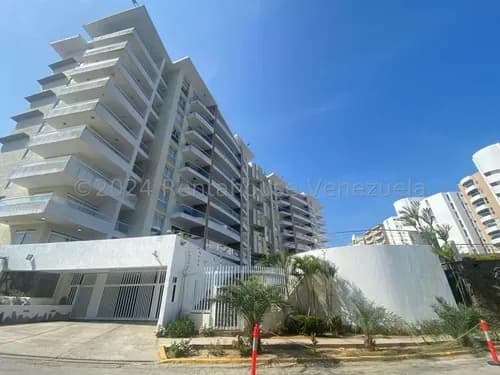 Espectacular Apartamento A Pasos De Playa Y Diagonal Downtown, Bellas Areas Sociales Piscina. Ubicación Privilegiada Esta Inversión Aumenta Tu Plusvalía Zona De Alta Revalorización. Mas