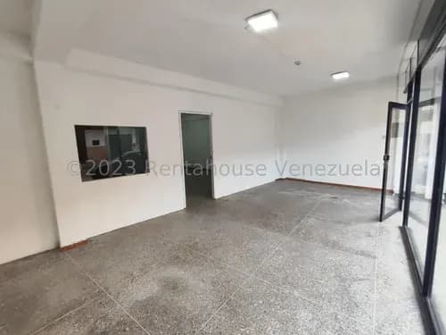 Raíza Suárez Vende Local Comercial Con Financiamiento En Zona De Alto Tránsito Vehicular Y Peatonal En El Centro Barquisimeto