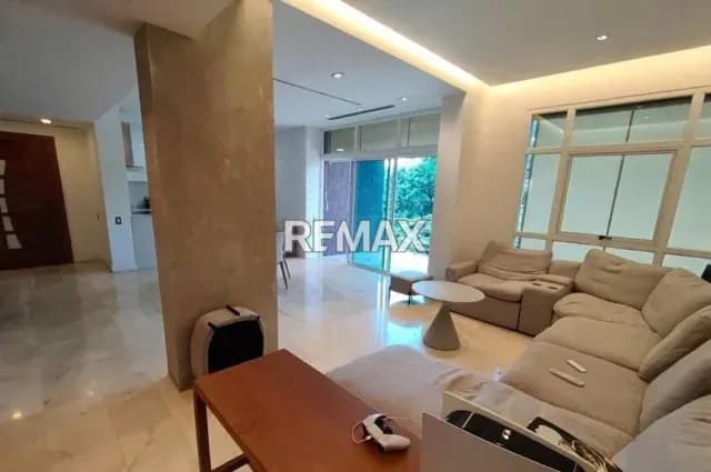Oportunidad de Inversión Patrimonial: Exclusivo Apartamento de Alto Perfil en La Castellana