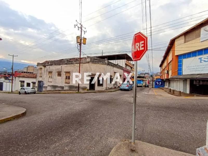 VENTA CASA ESQUINERA EN EL CENTRO