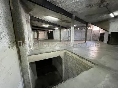 Amplio Depósito En Altamira, No Dejes De Visitarlo. Belkis 25-17126