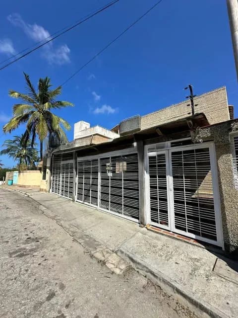 TOWNHOUSE EN PLAYA EL ANGEL