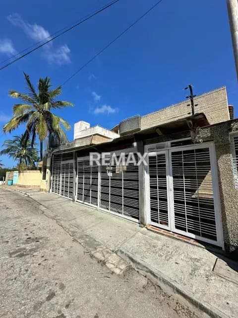 TOWNHOUSE EN PLAYA EL ANGEL
