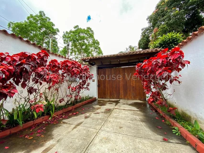 Casa (Colonial) en Venta en La Union, Distrito Metropolitano