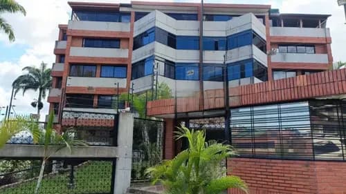 Venta De Exclusivo Ph Ático En La Urb. Miranda De 325 M2/ H4+1 B4+1 Pde 4 Mal. 1 / Ref. 180.000/ Cliente Directo/ Excelente Precio Por M2 Ref.554/ Mt