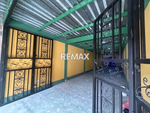 ALQUILER DE LOCAL COMERCIAL A PIE DE AVENIDA
