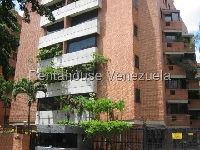 Apartamento (1 Nivel) en Alquiler en Campo Alegre, Distrito Metropolitano