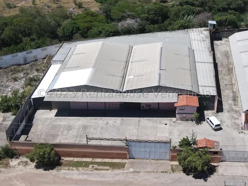 Comercial (Galpon - Deposito) en Venta en Zona Industrial 3, Lara