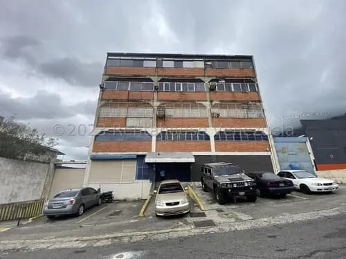 Edificacion Industrial/ Galpon/comercial En Venta - Boleita Norte - Mls #26-17817 Ag