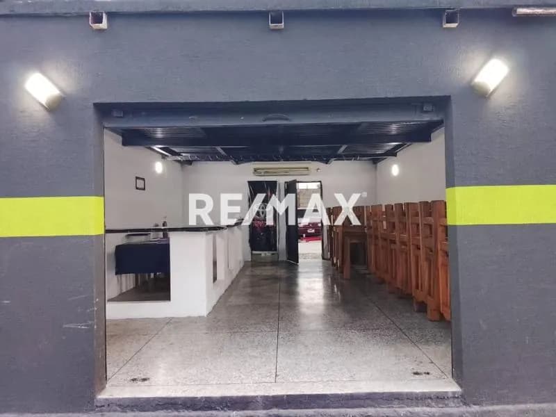 En Venta Local con Galpón ubicado en Guanare, Avenida Principal de la Urb. La Granja, Guanare, Portuguesa, Venezuela