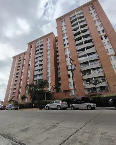 En Venta Apartarmento Remodelado En Miravila Ra