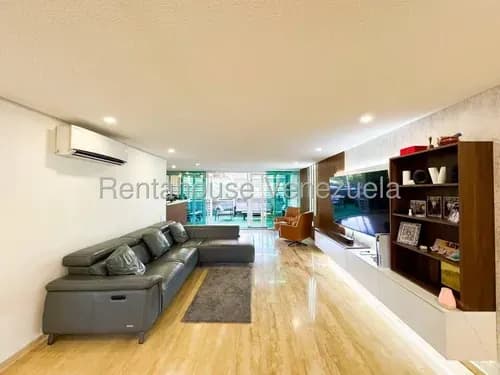 Apartamento En Venta En Santa Eduviges Con Terraza Privada Vista Al Avila Remodelado Edificio Con Piscina 26-16011