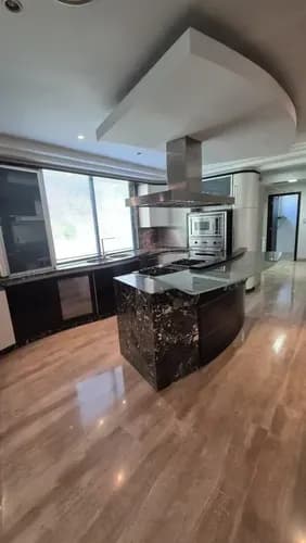 Apartamento De Oportunidad En El Parral Res Monte Everest-sl