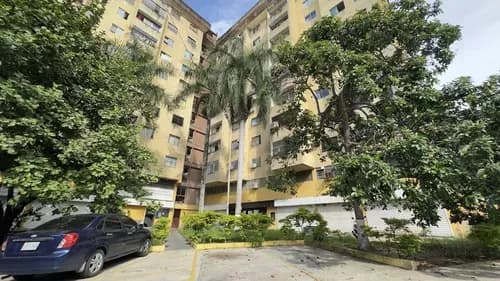 Meb, Venta De Apartamento Los Colorados Valencia, 332584